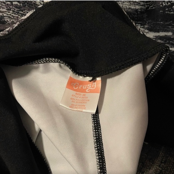 Crush Capris - Picture 4 of 4